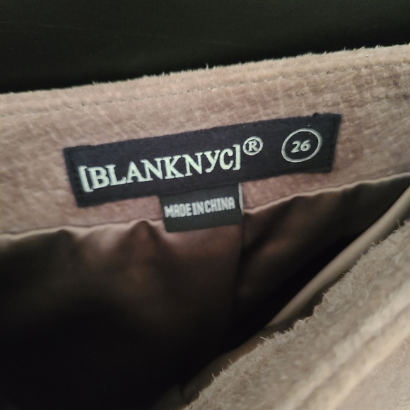Blank NYC suede leather skirt - Picture 3 of 4